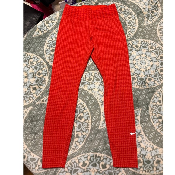 Nike Dri-FIT Womens Red Houndstooth High Waisted Training Leggings Size Small - Picture 2 of 4